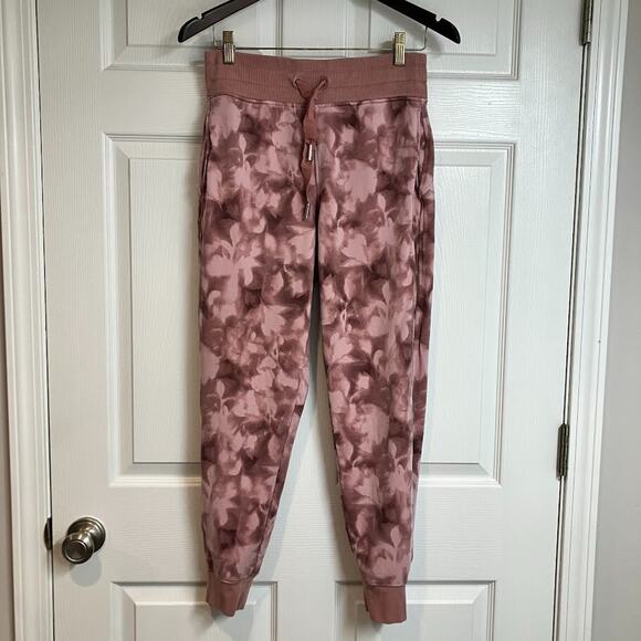 Athleta Balance Rose Floral Printed Jogger Pants Womens Size S Pink - Picture 1 of 12